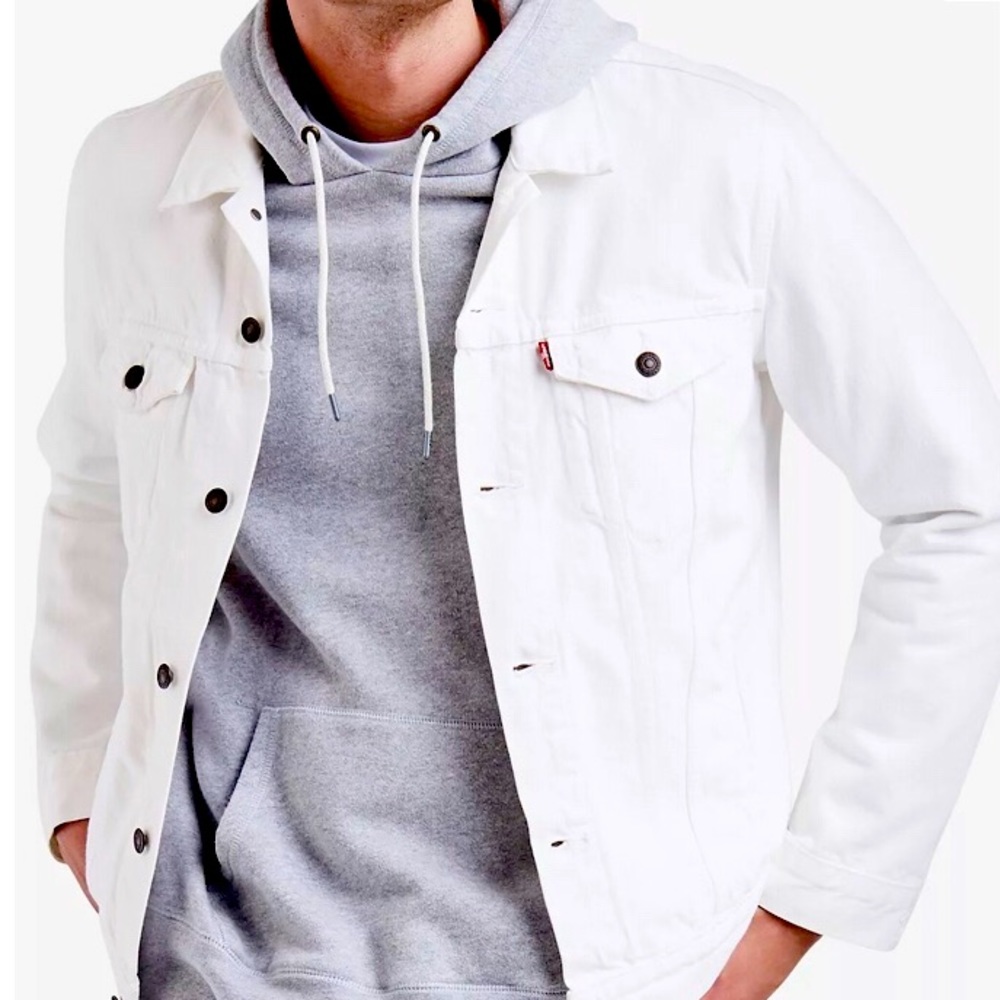 White Levi’s Denim Jacket NWT